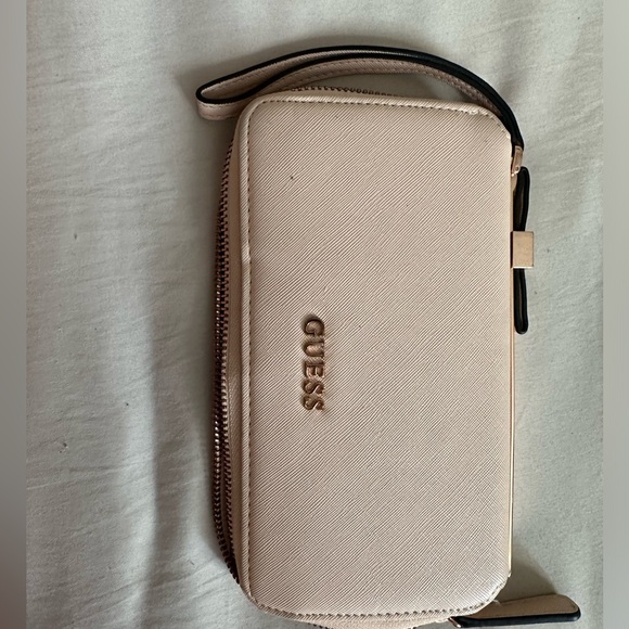 GUESS WALLET - Picture 2 of 9